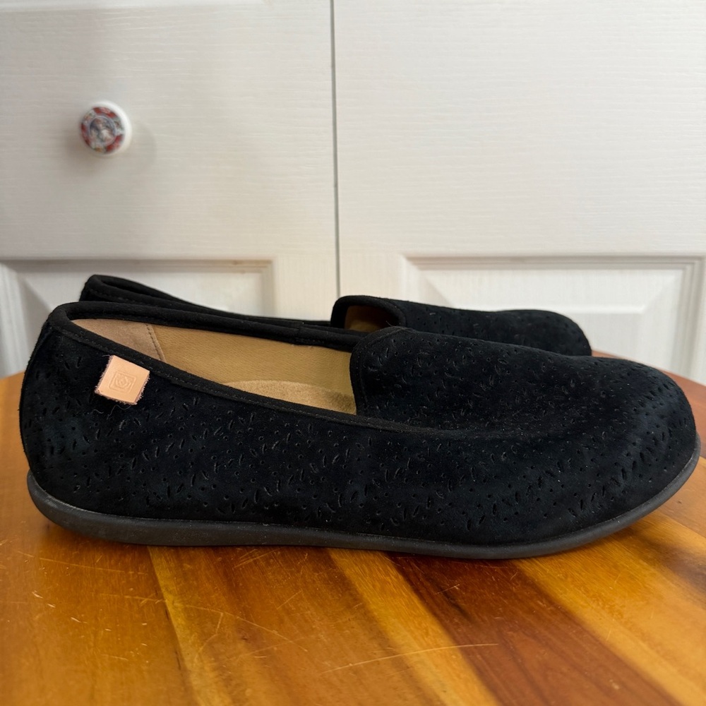 Spenco Bailey ballet black suede size 8B